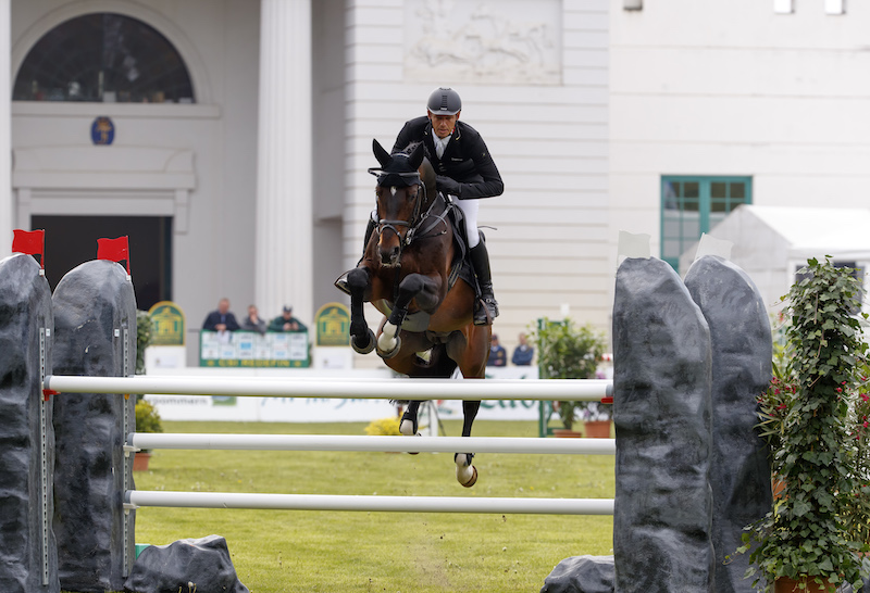 Premiere und erster Erfolg für Marco Kutscher beim Pferdefestival Redefin