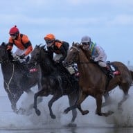 Landtags-Vizepräsident Karl-Heinz Klare  Ehrengast auf dem Duhner Wattrennen