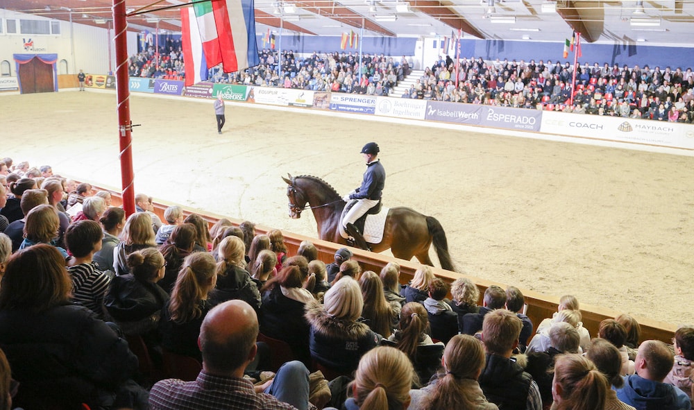 Olympiastar Helen Langehanenberg in Vechta