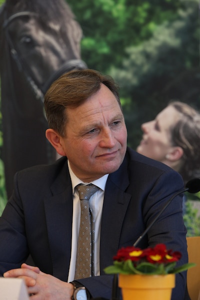 Hannoveraner Verband: Dr. Schade mit sofortiger Wirkung entlassen