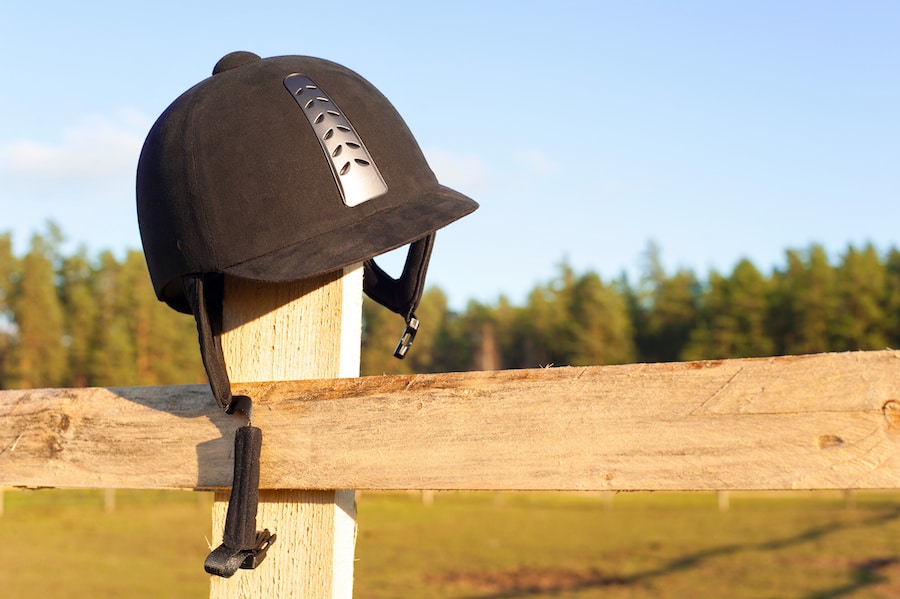 Helm, Sicherheitsweste und Co. – Schutzausrüstung im Reitsport